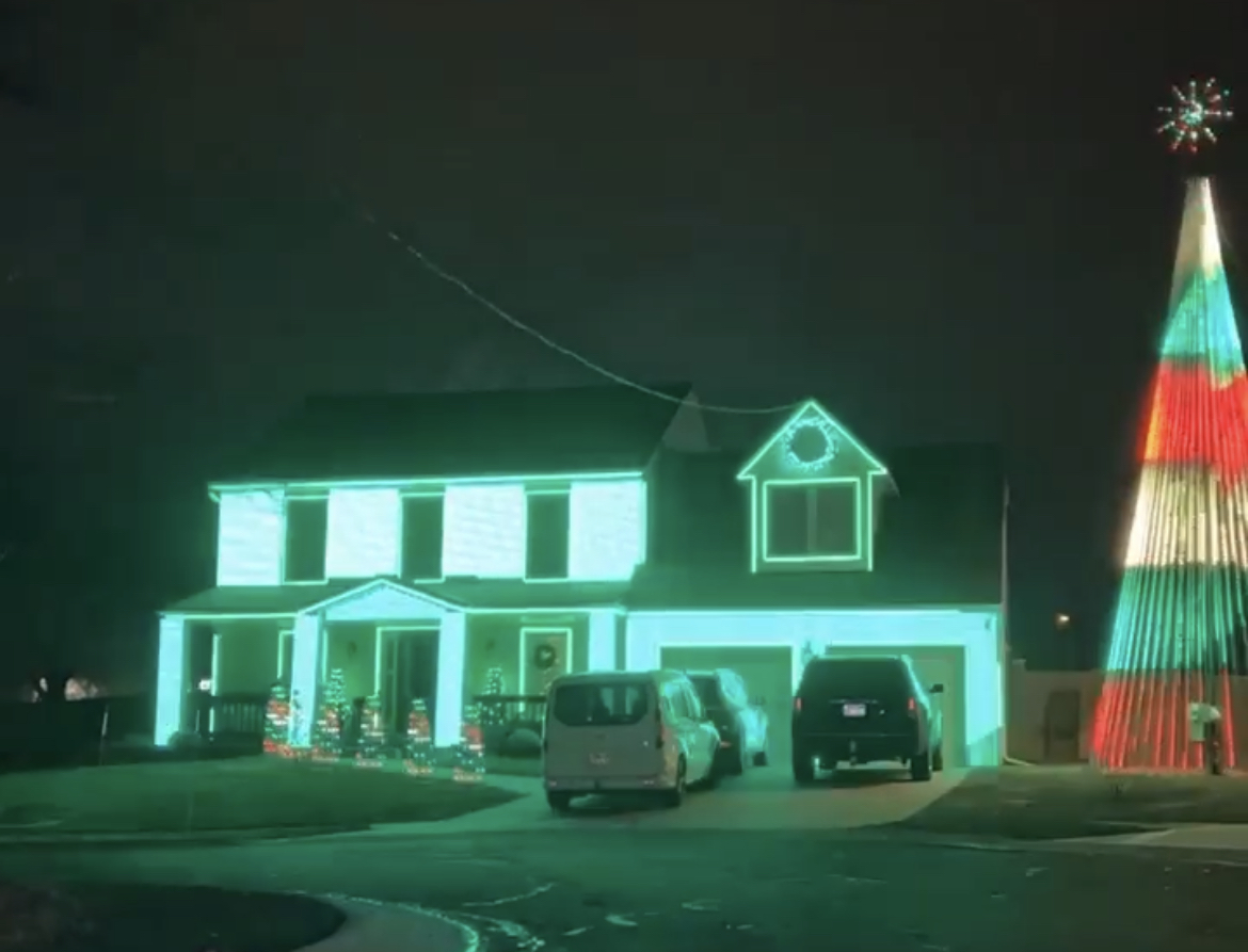 Where to see Christmas lights in Overland Park - Life's Short Travel Well